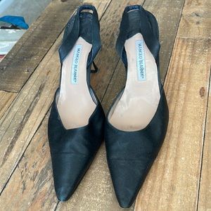 Manolo Blahnik 90 mm Carolyn Satin sling back